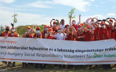 SK Battery Hungary kicked off the first local volunteer activity, joined by Komárom Mayor
